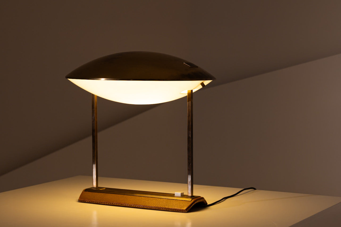 8050 STILNOVO.  By Metalarte, 1960
