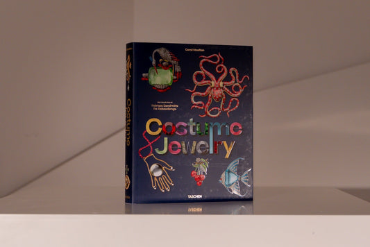 COSTUME JEWELRY. Taschen