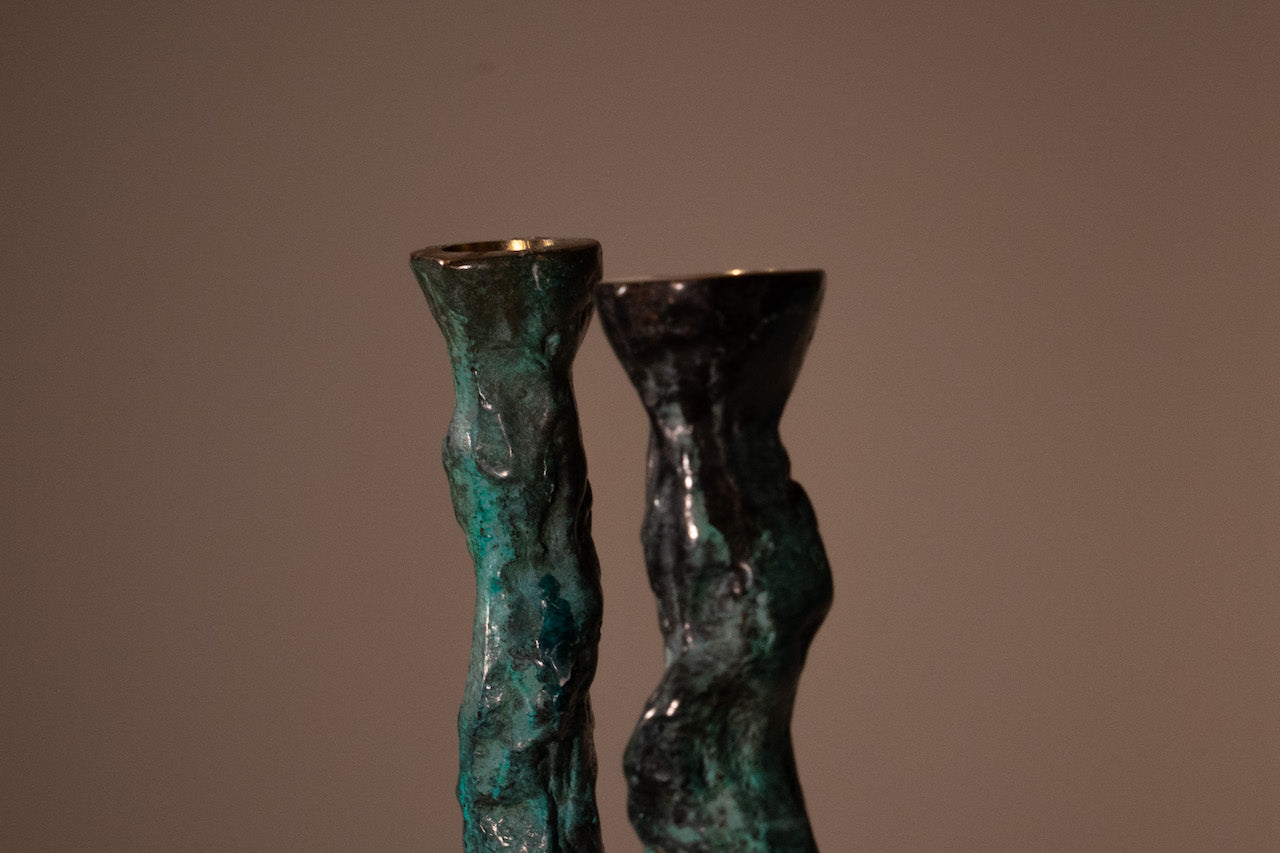 ARGONES. Candelabros de bronce