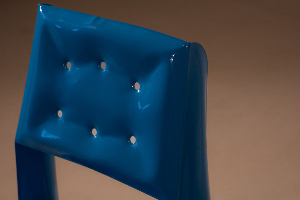 CHIPPENSTEEL 0.5. Silla en acero by Oskar Zieta
