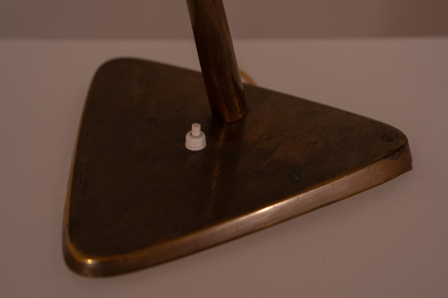 WHITE EKI LAMP. By: Rupert Nikoll