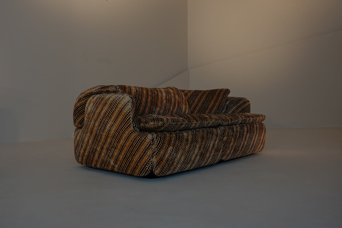 CONFIDENTIAL SOFA By Aberto Roselli