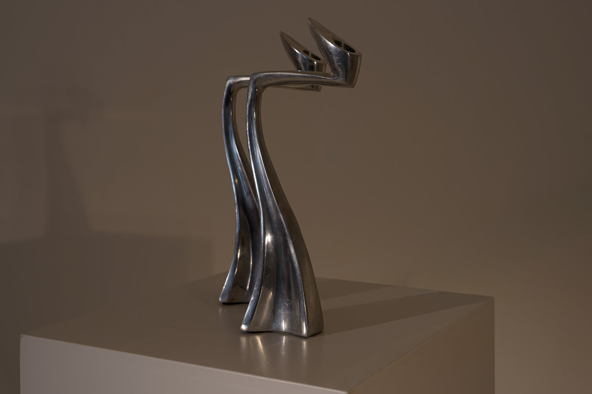 REFLEJOS. Candelabros escultóricos de metal