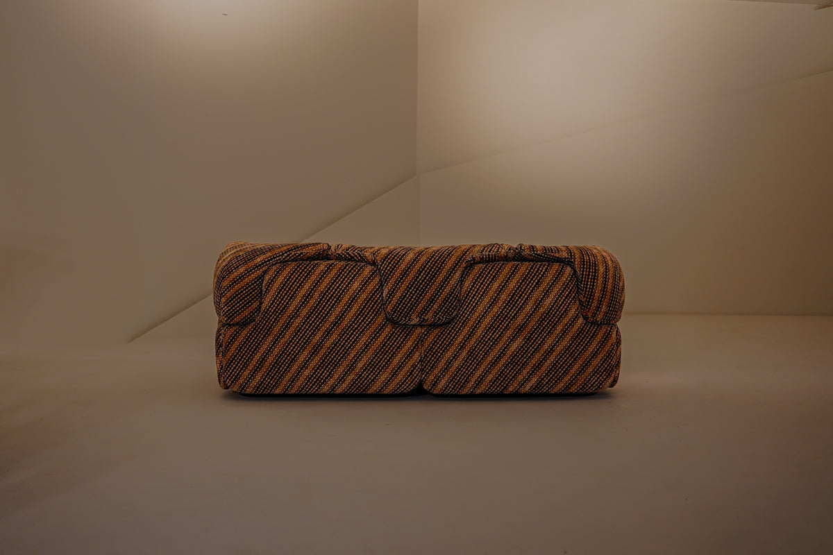 CONFIDENTIAL SOFA By Aberto Roselli