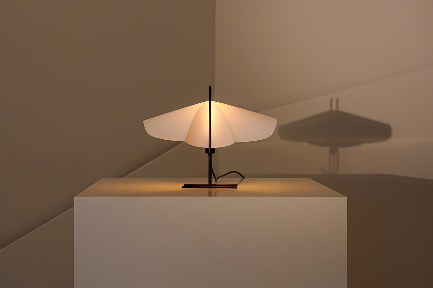 CHO LAMP. Lámpara de mesa
