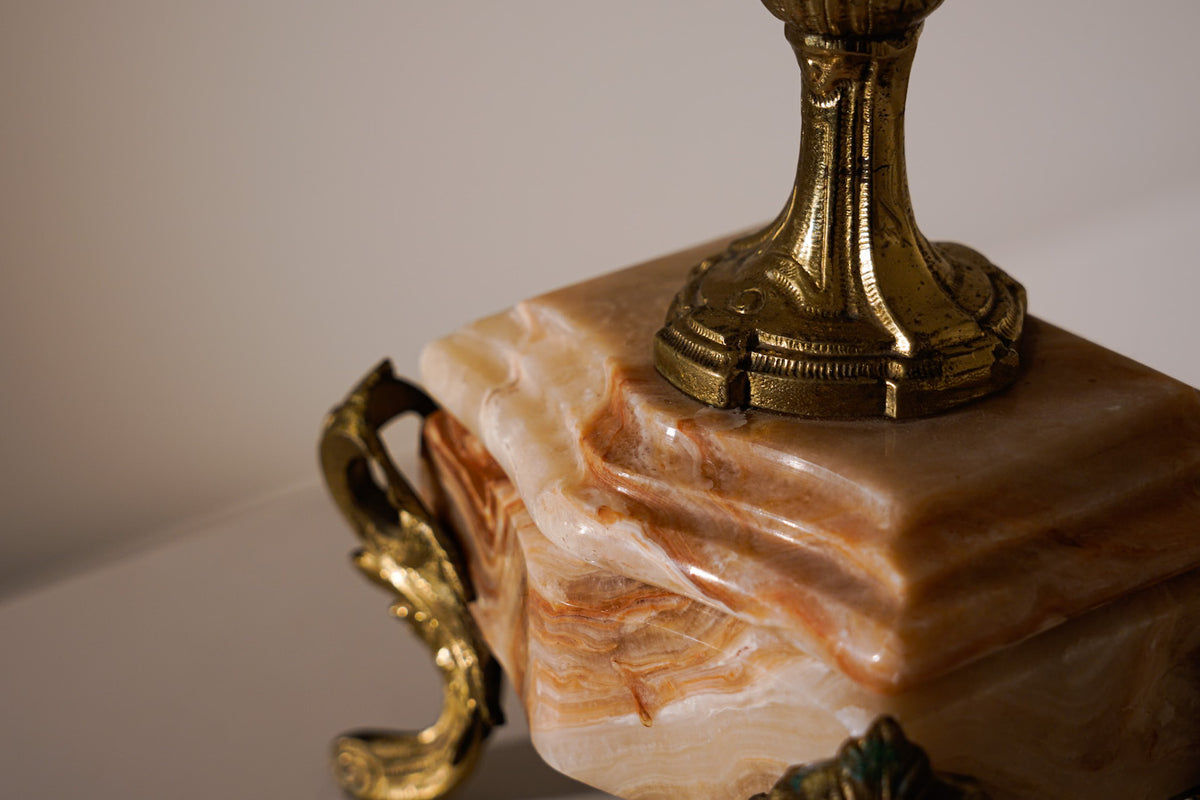 IDIO. Candelabro dorado, siglo XIX