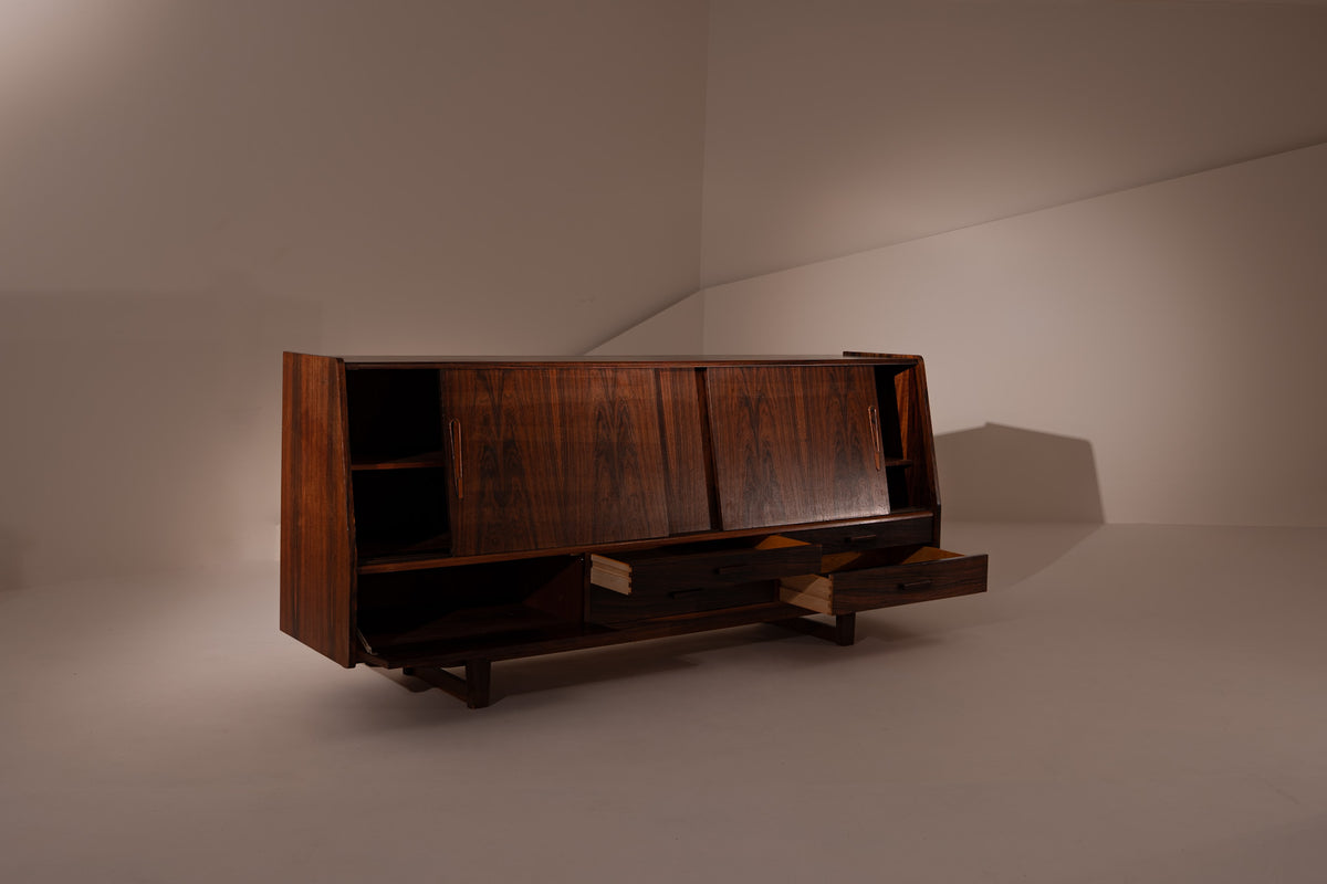 SIERRA LIGNA. Aparador danés de palisandro, 1970