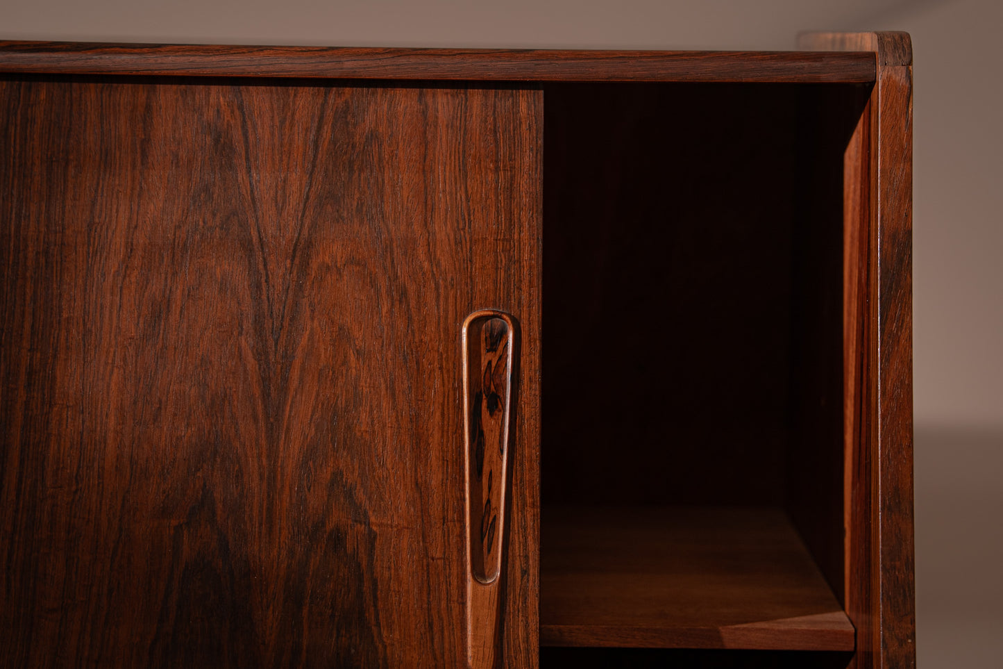 SIERRA LIGNA. Aparador danés de palisandro, 1970