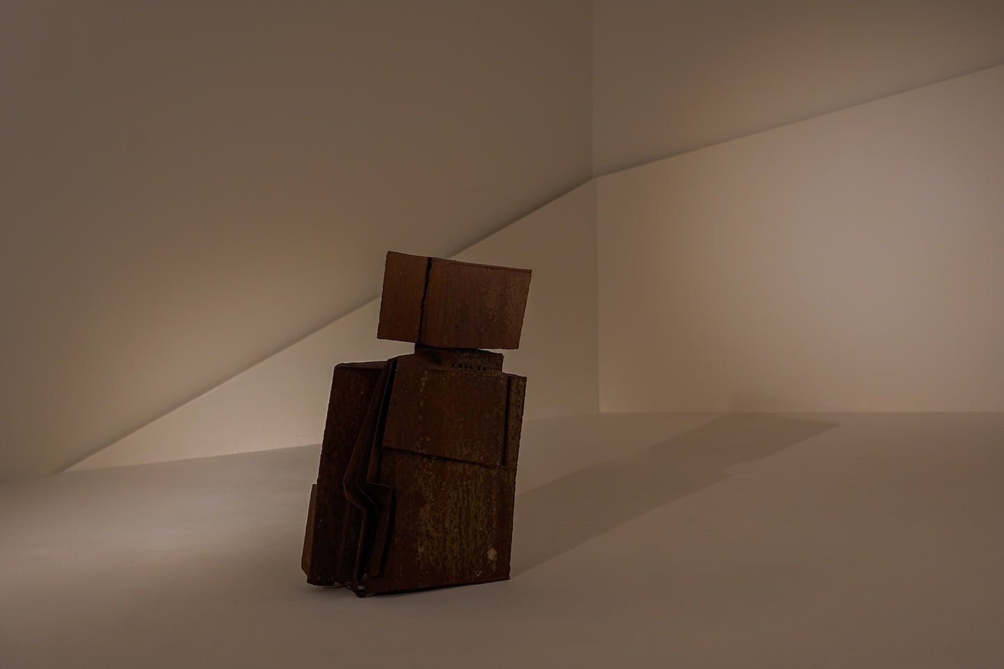 PIEZA BREB. Corten cubista