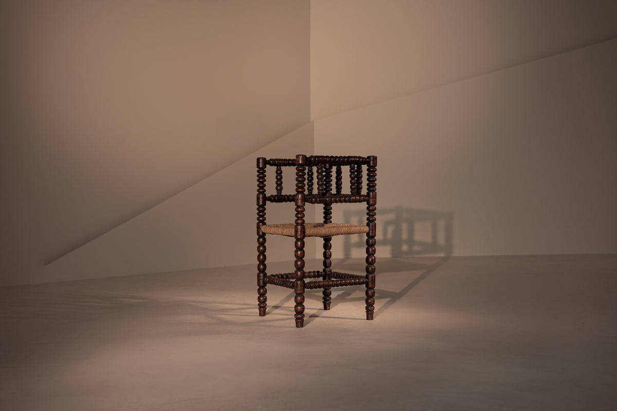 TRAMA CHAIR.
