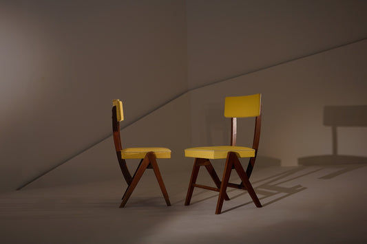 FRENCH BROWN. Sillas francesas de los años 1950.